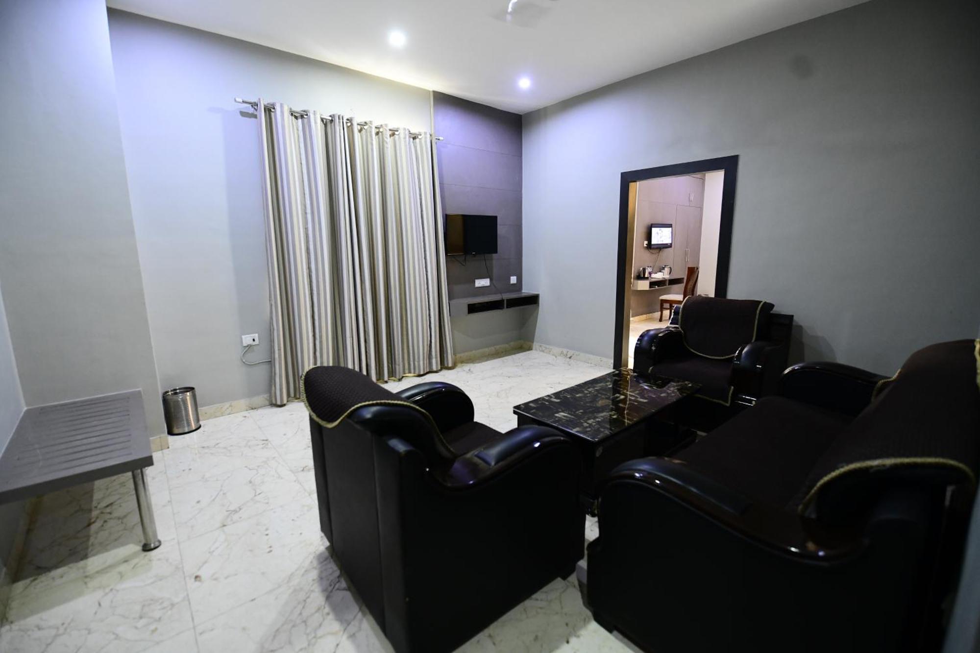 Hotel Jataka Inn بود جايا المظهر الخارجي الصورة
