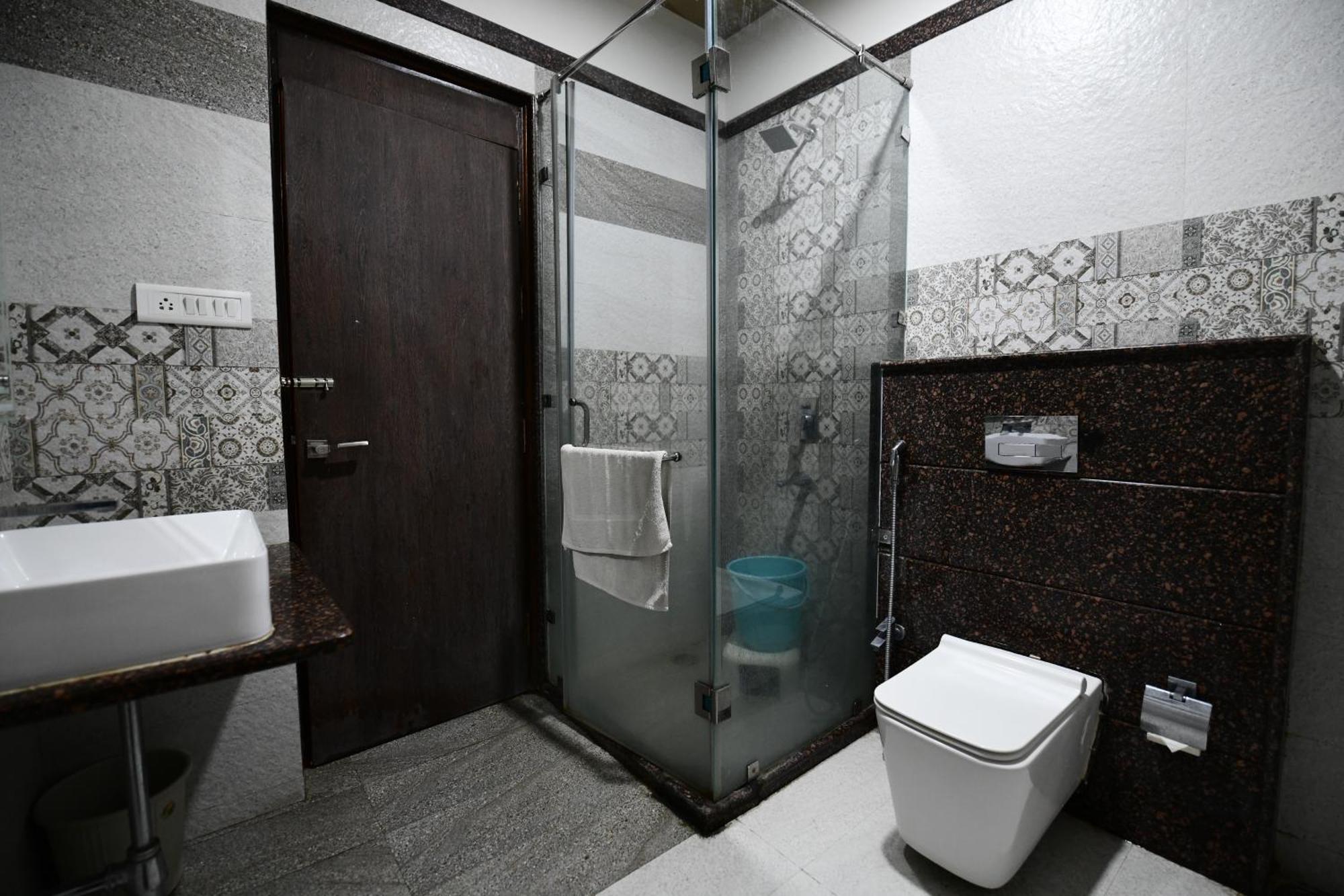 Hotel Jataka Inn بود جايا الغرفة الصورة
